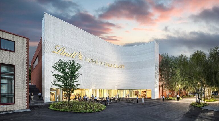 بزرگ‌ترین موزه شکلات دنیا: Lindt Home of Chocolate در سوئیس